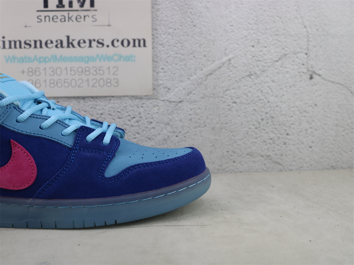 Nike SB Dunk Low Run The Jewels DO9404-400